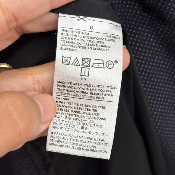 Banana Republic Navy One Button Stretchy Casual Blazer Jacket Women’s Size 6 - Picture 4 of 8